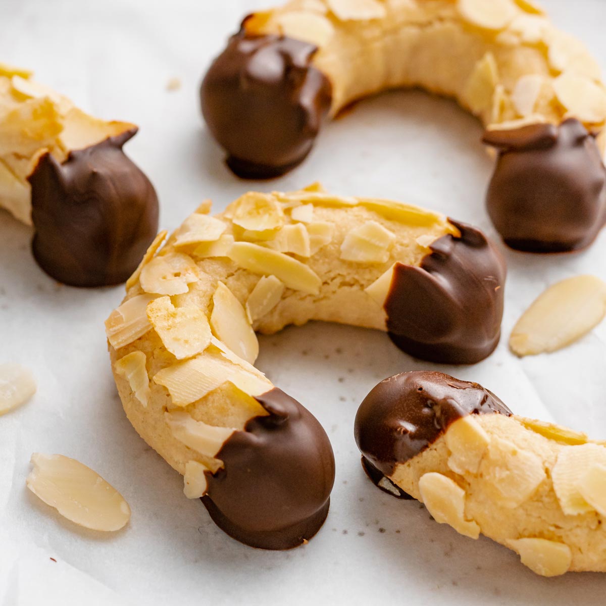Almond Horn